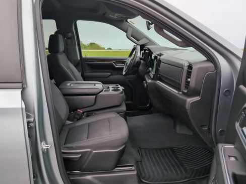 Used 2024 Chevrolet Silverado 1500 RST AWD/4WD image 28