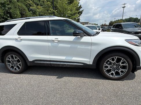 Used 2025 Ford Explorer Platinum w/ Ultimate Package RWD image 7