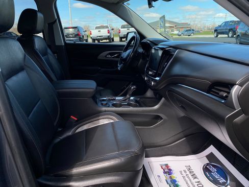 Used 2019 Chevrolet Traverse LT w/ LPO, Floor Liner Package FWD image 15