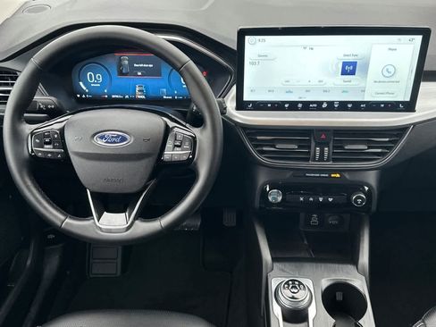 Certified 2025 Ford Escape Platinum image 14