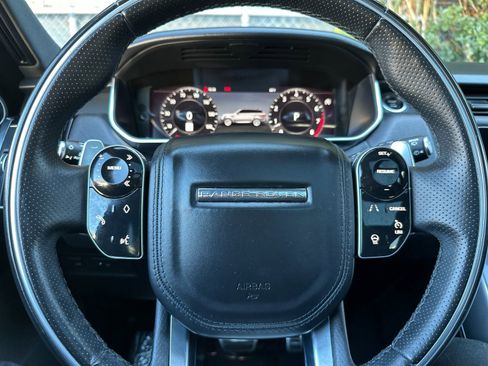 Used 2022 Land Rover Range Rover Sport HSE Silver Edition image 26