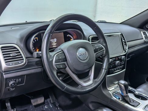 Used 2021 Jeep Grand Cherokee Limited image 15