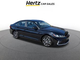 Used 2025 Volkswagen Jetta SE video 1