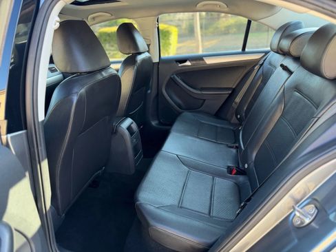 Used 2016 Volkswagen Jetta SE image 31