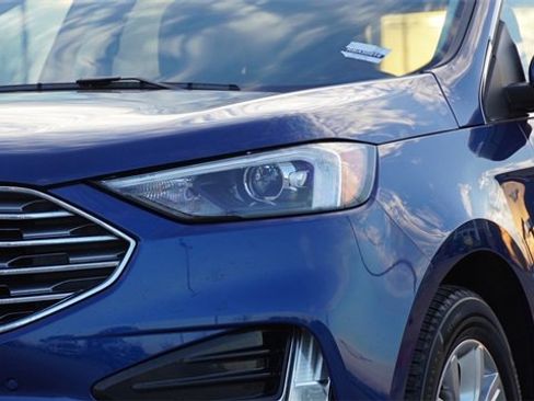 Used 2024 Ford Edge Titanium image 4
