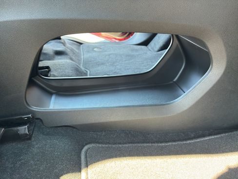 Used 2022 Chevrolet Bolt LT w/ Infotainment Package FWD image 60