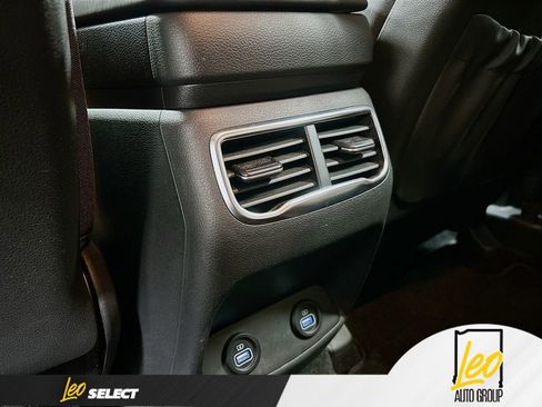 Used 2022 Hyundai Santa Fe SEL w/ Convenience Package image 24