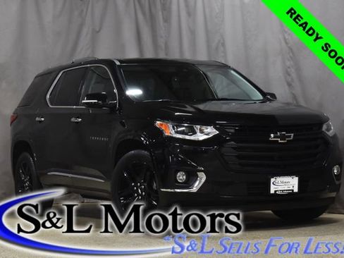 Used 2018 Chevrolet Traverse Premier w/ LPO, Black Accent Package AWD/4WD image 1