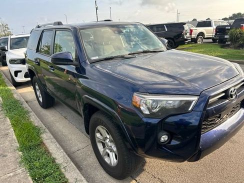 Used 2024 Toyota 4Runner SR5 RWD image 2