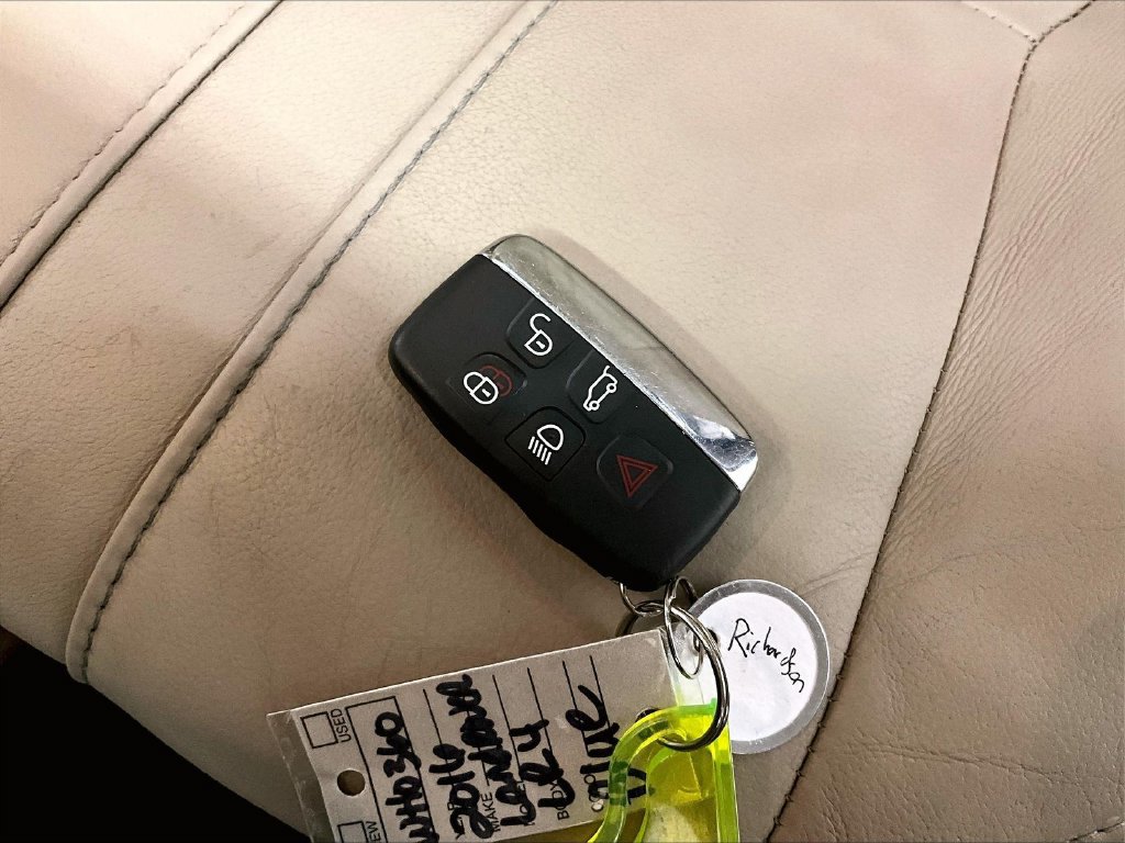 Used 2016 Land Rover LR4 HSE AWD/4WD image 34