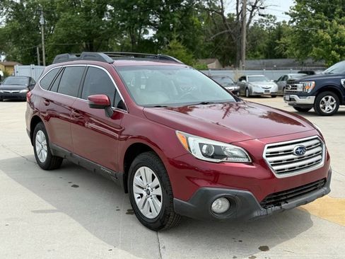 Used 2015 Subaru Outback 2.5i Premium image 2