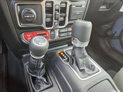 New 2025 Jeep Gladiator Mojave w/ Safety Group image 13