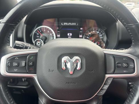Used 2022 RAM 1500 Big Horn AWD/4WD image 11