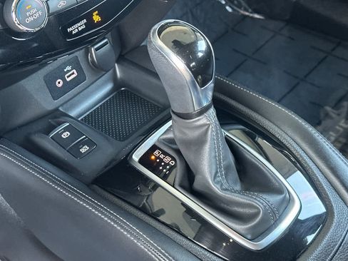 Used 2020 Nissan Rogue Sport SL AWD/4WD image 22