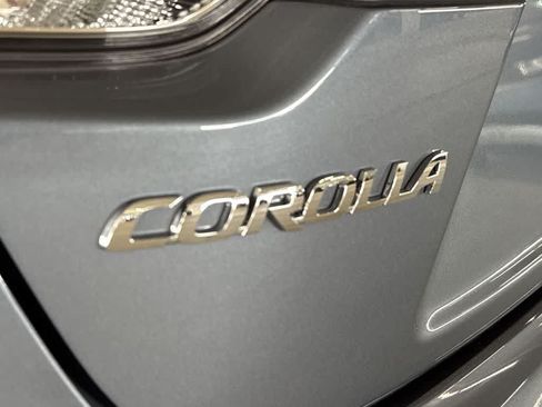 Used 2025 Toyota Corolla LE FWD image 11