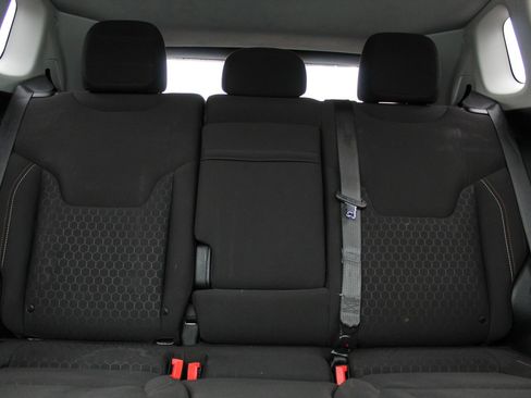 Used 2018 Jeep Compass Sport image 13