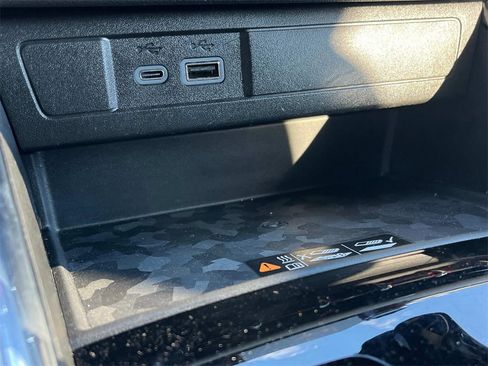 Used 2024 GMC Canyon AT4X image 35