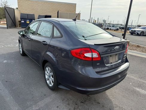 Used 2012 Ford Fiesta SE image 6