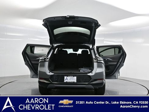 New 2026 Chevrolet Equinox EV LT image 38