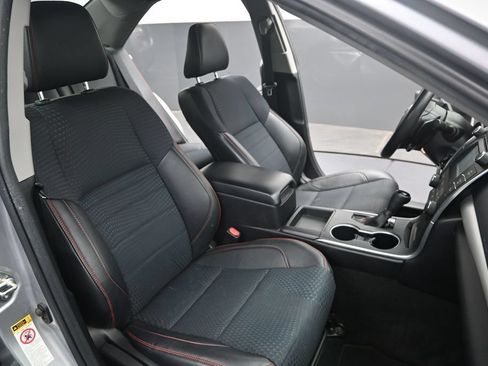 Used 2015 Toyota Camry SE FWD image 27