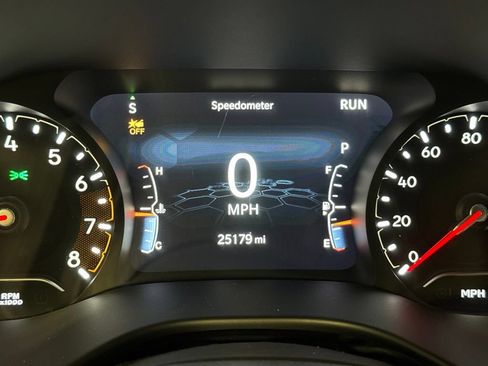 Used 2023 Jeep Compass Limited AWD/4WD image 4