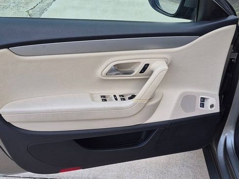 Used 2010 Volkswagen CC Sport FWD image 22