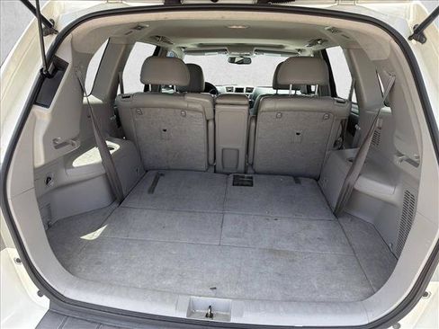 Used 2013 Toyota Highlander SE FWD image 21