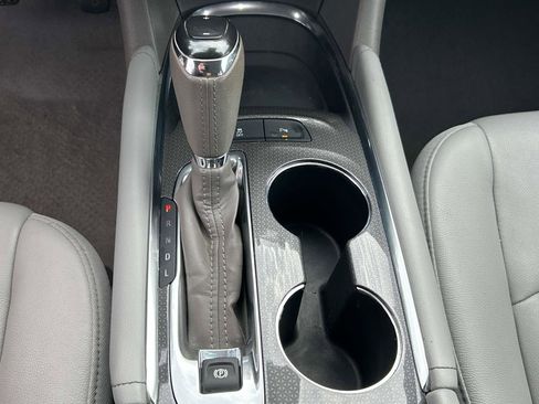 Used 2017 Chevrolet Malibu Hybrid w/ Leather Package image 26