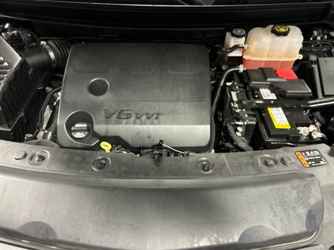 Used 2023 Buick Enclave Essence w/ LPO, Floor Liner Package FWD image 27