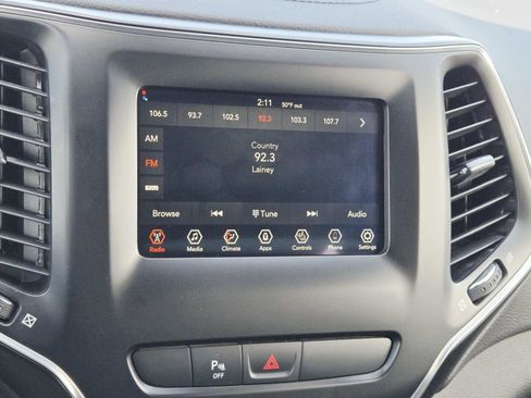 Used 2019 Jeep Cherokee Latitude Plus image 27