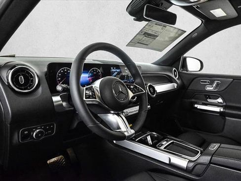 New 2026 Mercedes-Benz GLB 250 4MATIC image 10