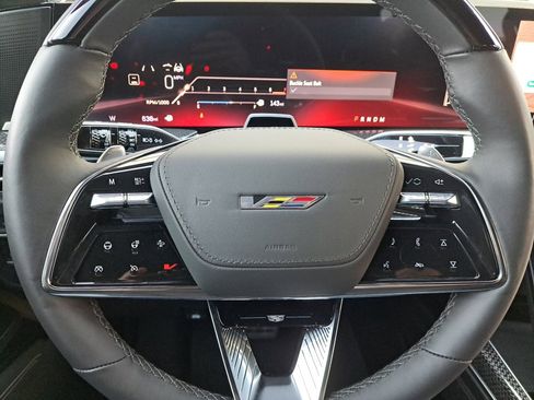 Certified 2026 Cadillac Escalade V w/ LPO, ONYX Package image 27