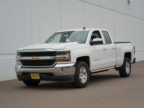 Used 2018 Chevrolet Silverado 1500 LT w/ All Star Edition AWD/4WD image 7