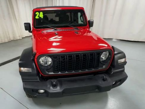Used 2024 Jeep Wrangler Sport S image 3