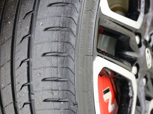 Used 2020 Hyundai Veloster N w/ Performance Package image 12