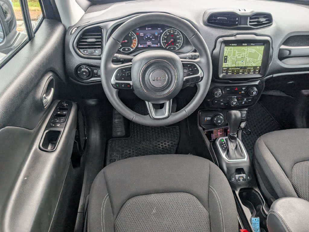Used 2023 Jeep Renegade Altitude AWD/4WD image 11