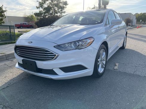 Used 2018 Ford Fusion SE image 11