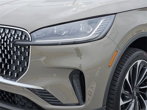 New 2025 Lincoln Aviator Reserve w/ Equipment Group 201A image 8