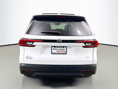 Used 2024 Toyota Grand Highlander XLE image 6