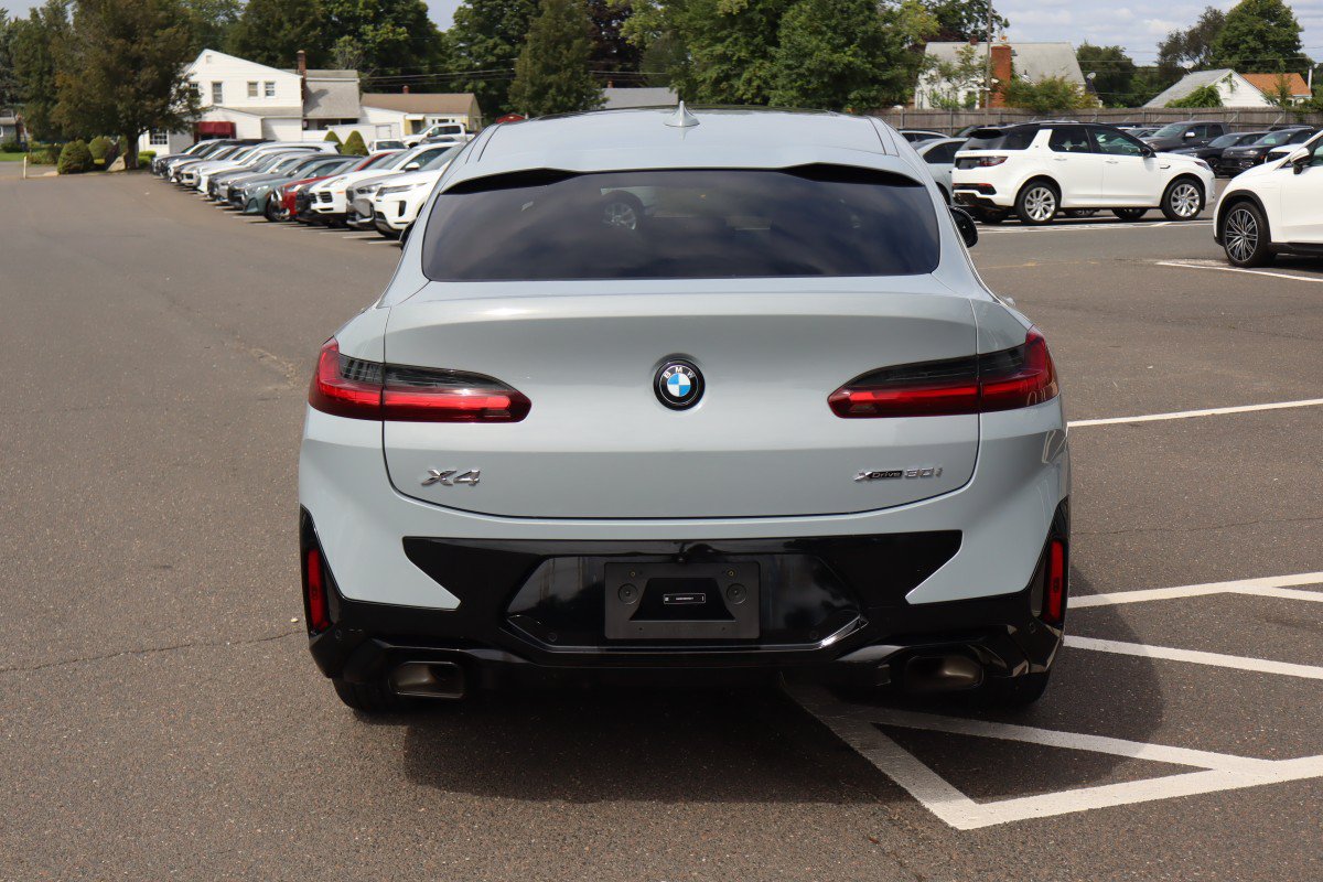 Used 2024 BMW X4 xDrive30i w/ Premium Package AWD/4WD image 7