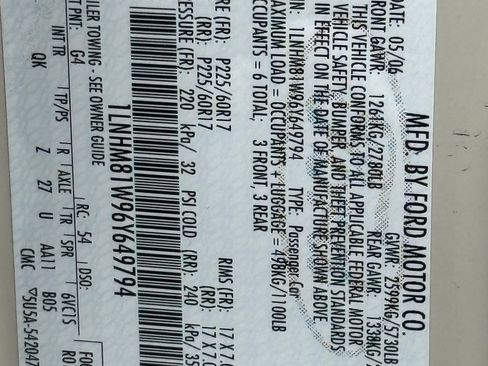 Used 2006 Lincoln Town Car Signature image 25