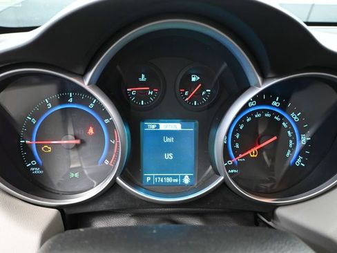 Used 2015 Chevrolet Cruze LS image 25