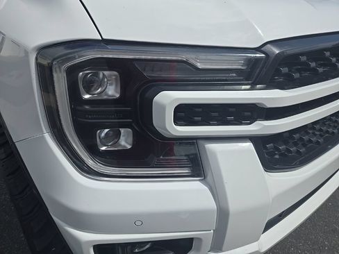 Used 2024 Ford Ranger Lariat w/ FX4 Off-Road Package AWD/4WD image 30