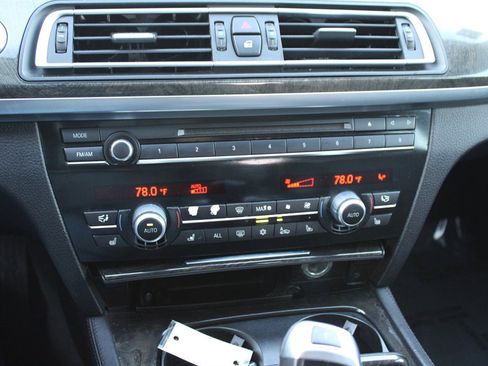 Used 2012 BMW 750Li image 27