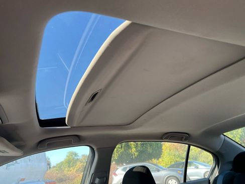 Used 2010 Honda Accord EX image 9