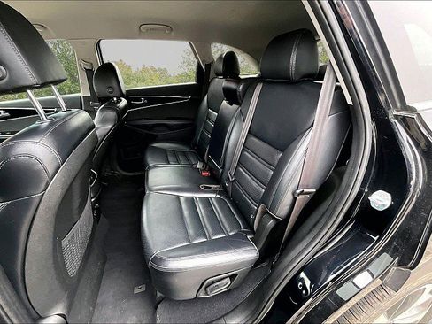 Used 2019 Kia Sorento EX FWD image 22