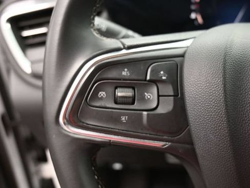 Used 2025 Buick Encore GX Preferred AWD/4WD image 18