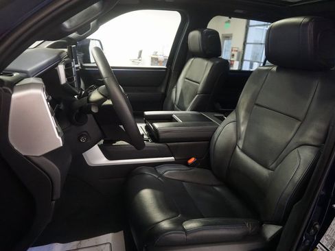 Used 2024 Toyota Sequoia Platinum image 22