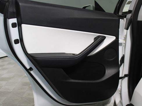 Used 2021 Tesla Model Y Performance AWD/4WD image 21