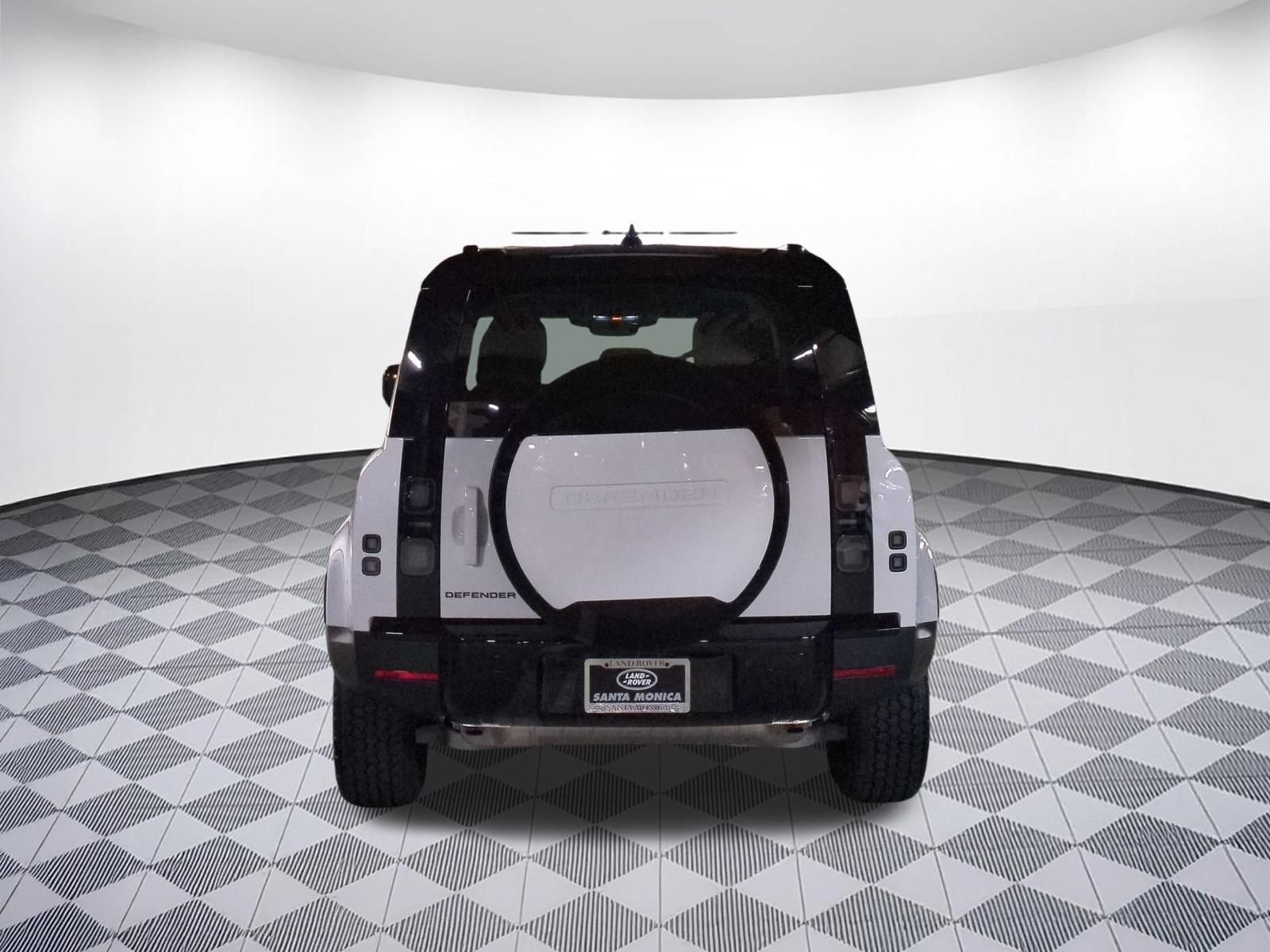 New 2026 Land Rover Defender 110 S AWD/4WD image 4